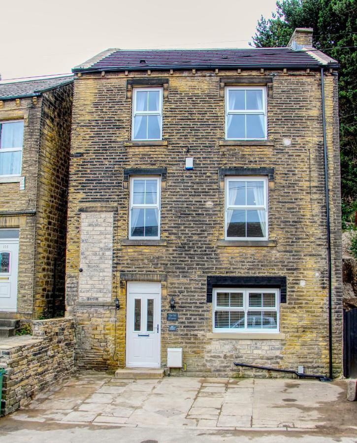 6 Dbl Bed, Central Huddersfield House Inc Parking Bagian luar foto