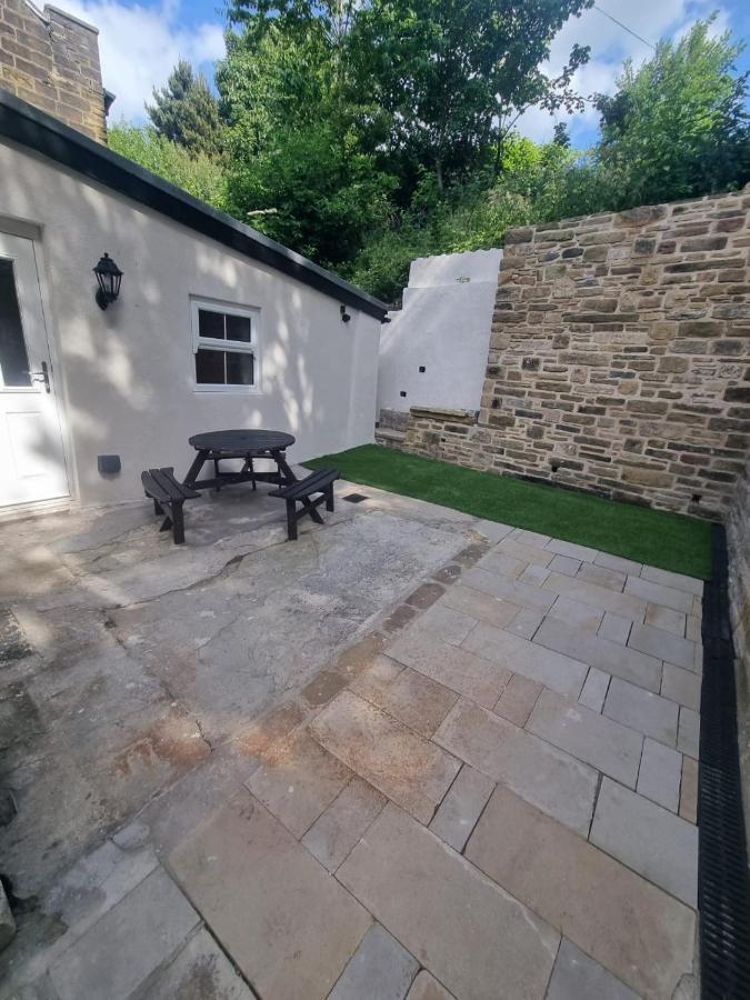 6 Dbl Bed, Central Huddersfield House Inc Parking Bagian luar foto